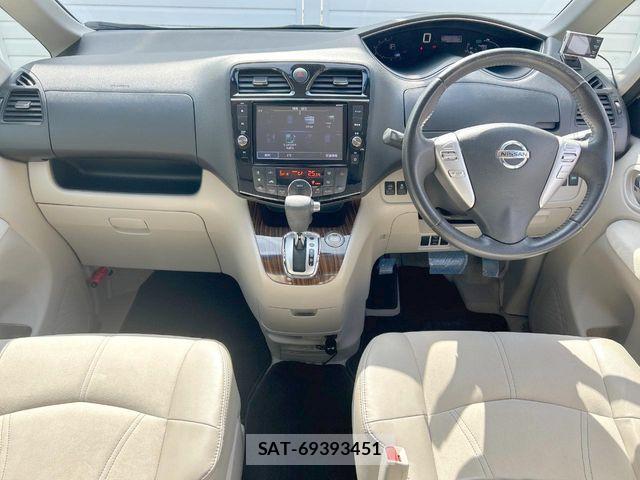 Nissan SERENA 2015-08 7224819-1