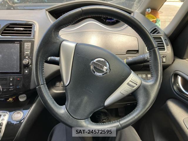 Nissan SERENA 2013-11 7224802-16