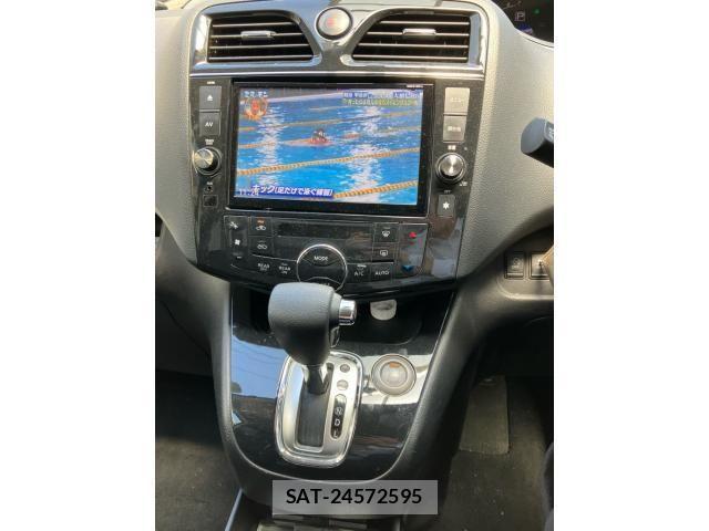 Nissan SERENA 2013-11 7224802-19