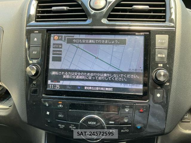 Nissan SERENA 2013-11 7224802-21