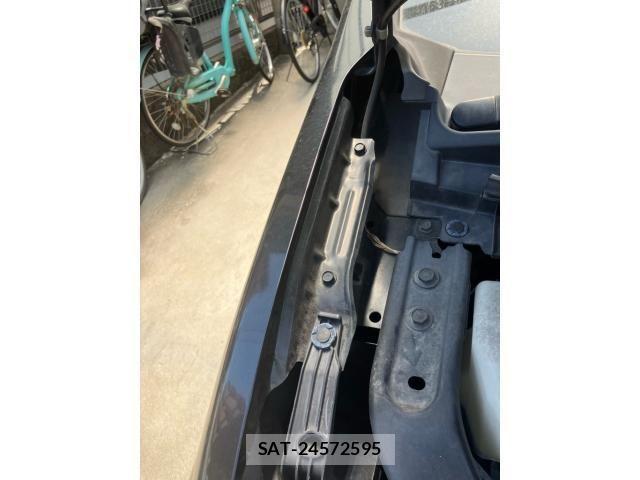 Nissan SERENA 2013-11 7224802-25