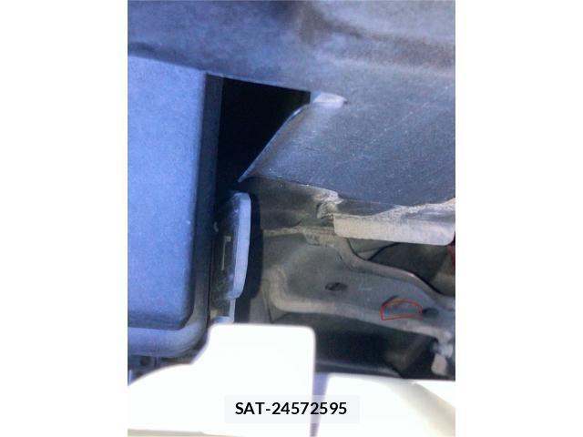 Nissan SERENA 2013-11 7224802-26