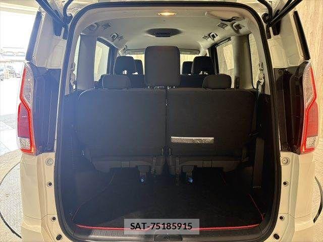 Nissan SERENA 2018-11 7224884-9