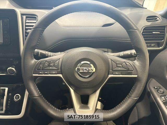 Nissan SERENA 2018-11 7224884-12