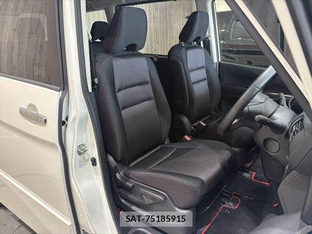 Nissan SERENA 2018-11 7224884-6