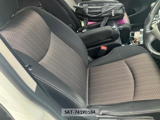 Nissan SERENA 2014-03 7224808-12