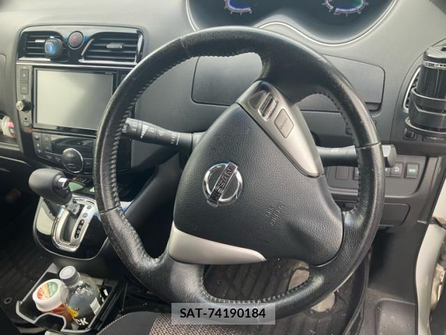 Nissan SERENA 2014-03 7224808-16