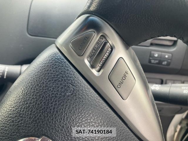 Nissan SERENA 2014-03 7224808-17