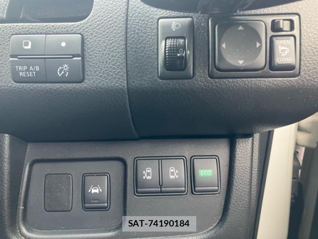Nissan SERENA 2014-03 7224808-18