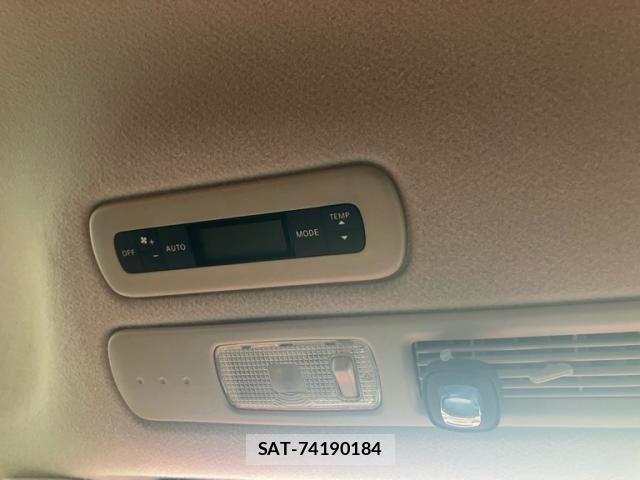 Nissan SERENA 2014-03 7224808-21