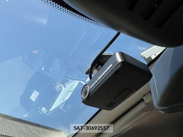 Nissan SERENA 2017-05 7224860-14