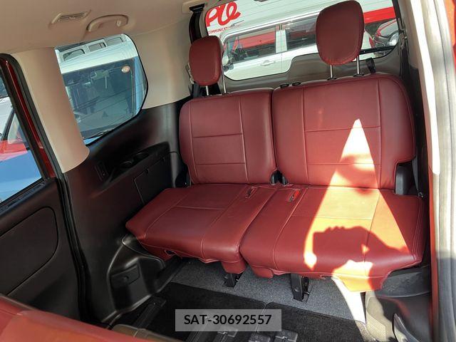 Nissan SERENA 2017-05 7224860-17