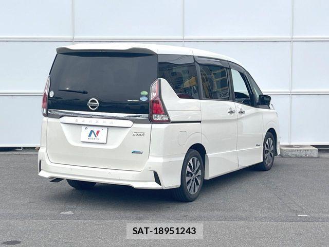 Nissan SERENA 2017-07 7224868-16