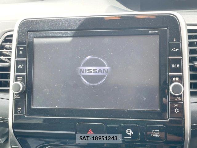 Nissan SERENA 2017-07 7224868-2