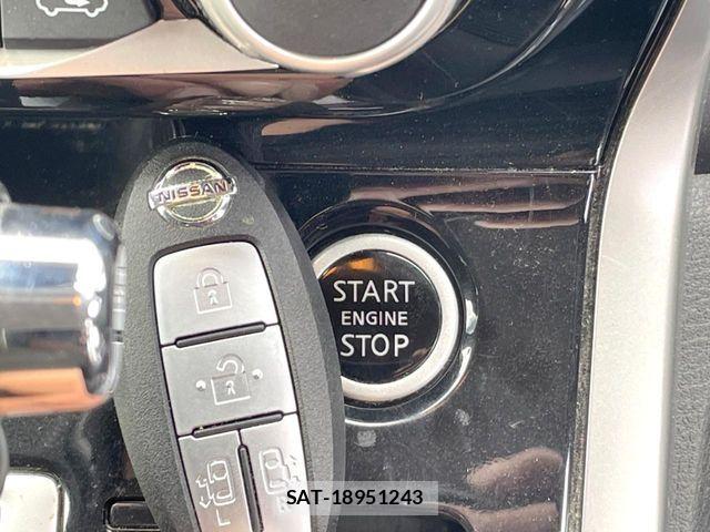 Nissan SERENA 2017-07 7224868-4