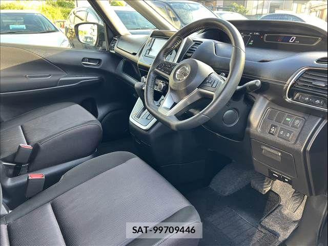 Nissan SERENA 2017-02 7224850-12