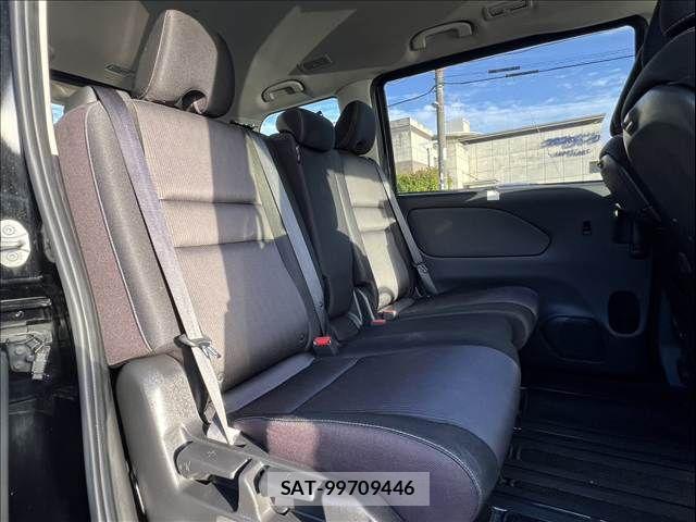 Nissan SERENA 2017-02 7224850-13