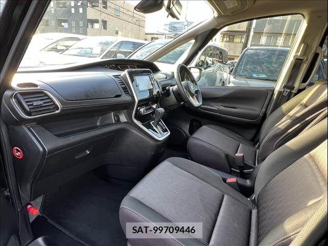 Nissan SERENA 2017-02 7224850-14