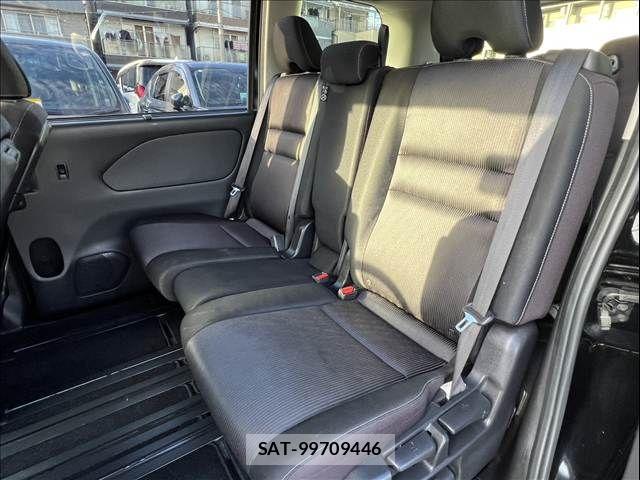 Nissan SERENA 2017-02 7224850-15
