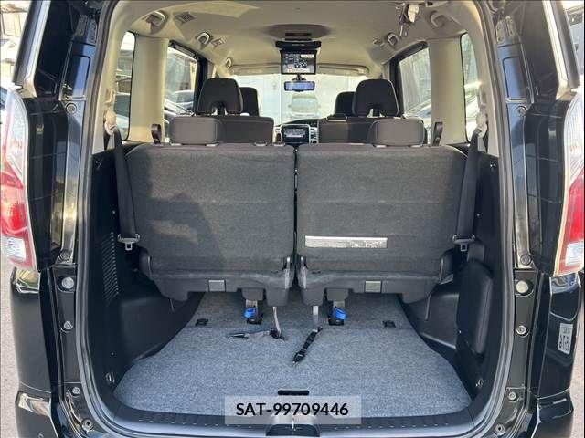 Nissan SERENA 2017-02 7224850-17