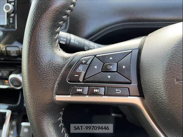 Nissan SERENA 2017-02 7224850-26