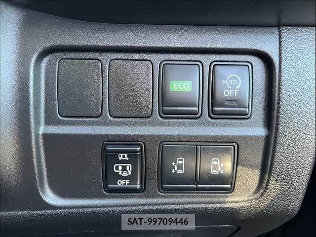 Nissan SERENA 2017-02 7224850-29