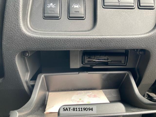 Nissan SERENA 2016-01 7224827-13