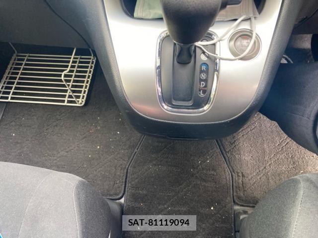Nissan SERENA 2016-01 7224827-18
