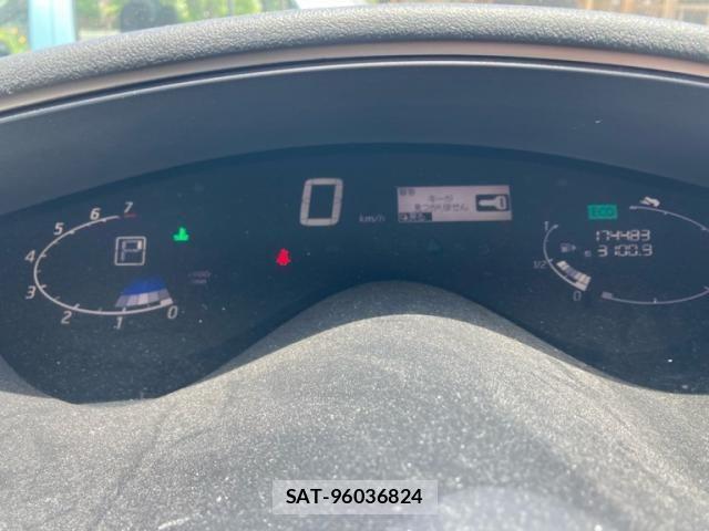Nissan SERENA 2013-05 7224793-19