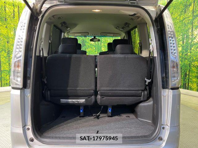 Nissan SERENA 2015-05 7224809-10