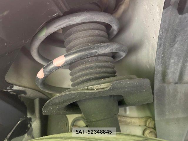 Nissan SERENA 2016-12 7224847-19