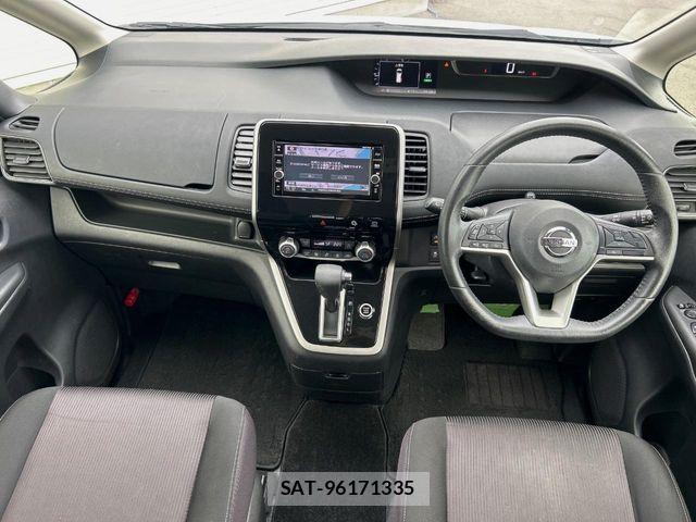 Nissan SERENA 2017-09 7224873-1