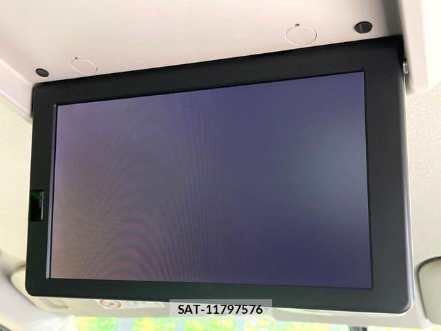 Nissan SERENA 2017-11 7224870-4