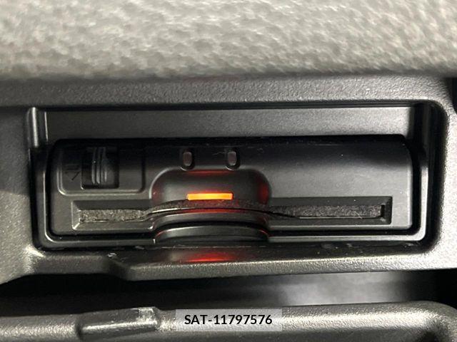 Nissan SERENA 2017-11 7224870-5