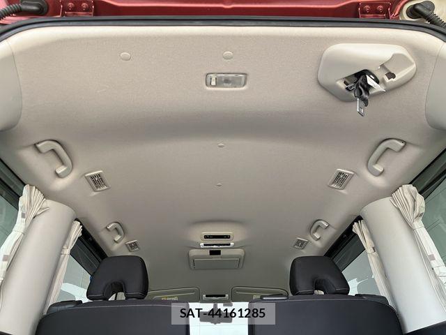 Nissan SERENA 2017-09 7224872-22