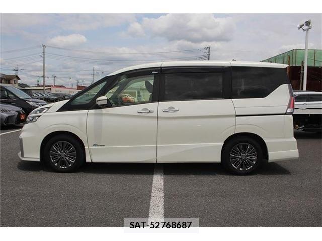 Nissan SERENA 2017-05 7224859-10
