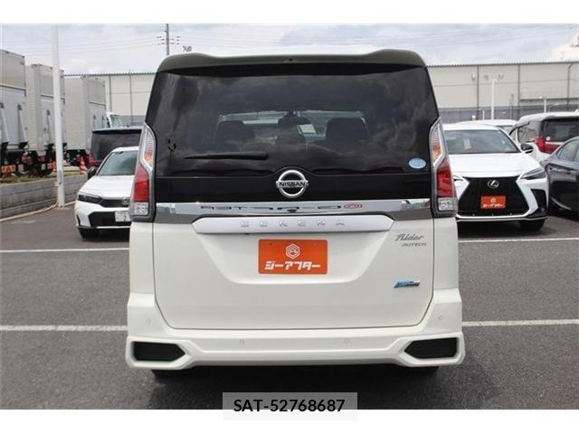 Nissan SERENA 2017-05 7224859-12