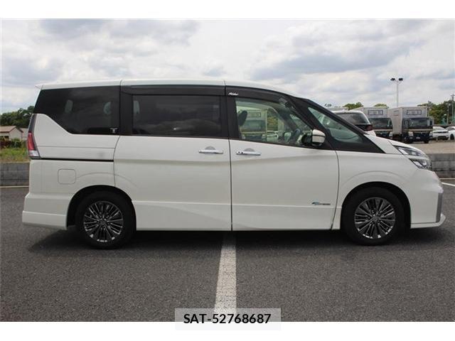 Nissan SERENA 2017-05 7224859-14
