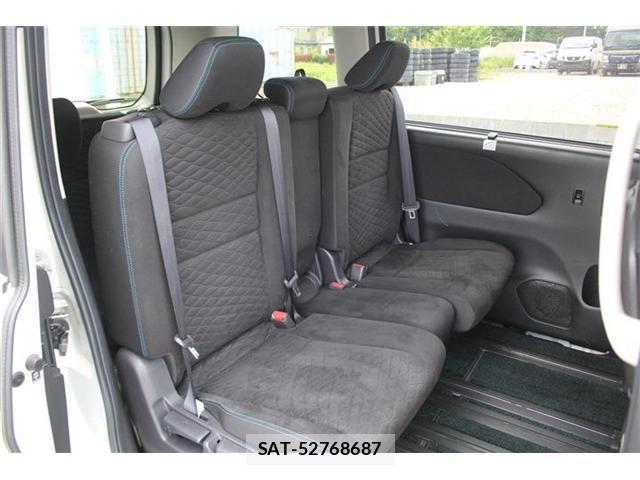 Nissan SERENA 2017-05 7224859-22