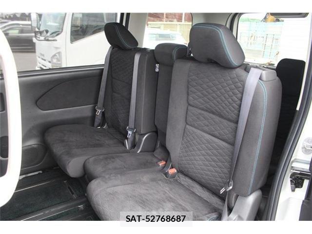 Nissan SERENA 2017-05 7224859-25