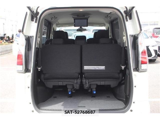 Nissan SERENA 2017-05 7224859-28