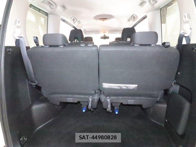 Nissan SERENA 2021-05 7215721-11