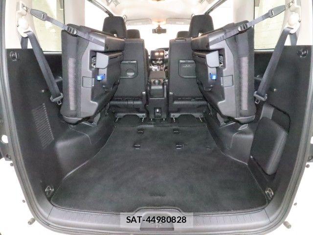 Nissan SERENA 2021-05 7215721-13