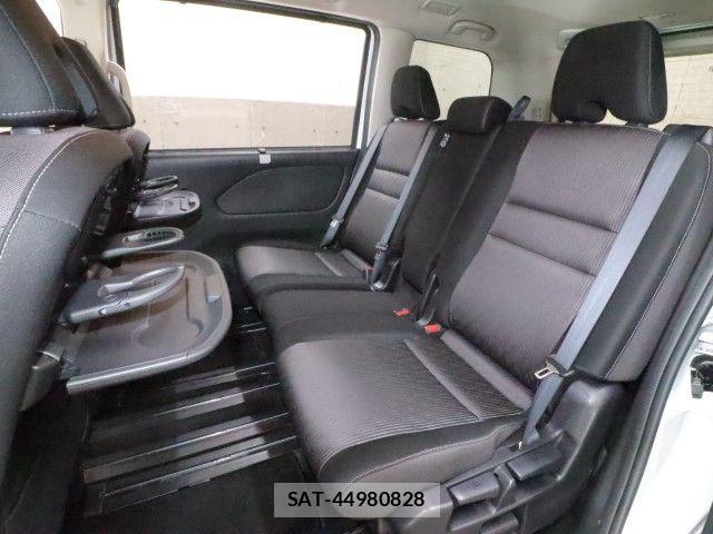 Nissan SERENA 2021-05 7215721-8