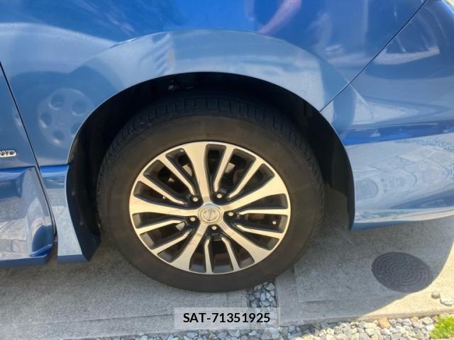 Nissan SERENA 2016-04 7224833-3