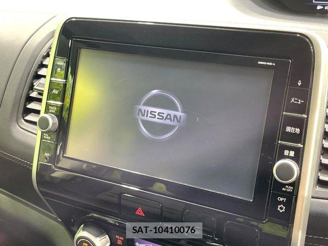 Nissan SERENA 2017-05 7252256-2