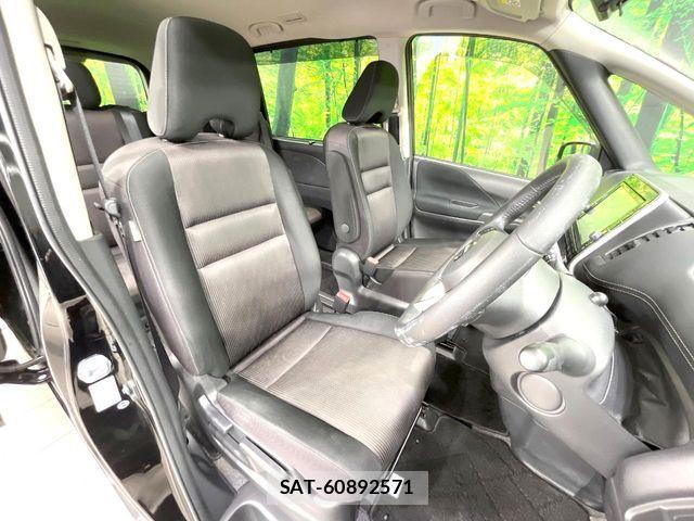 Nissan SERENA 2017-07 7252251-7
