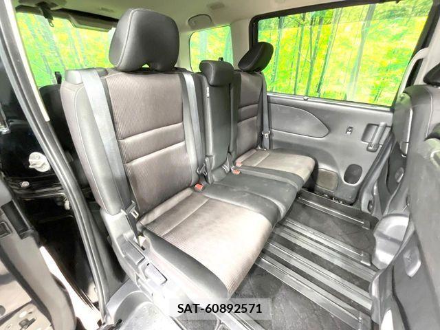 Nissan SERENA 2017-07 7252251-8
