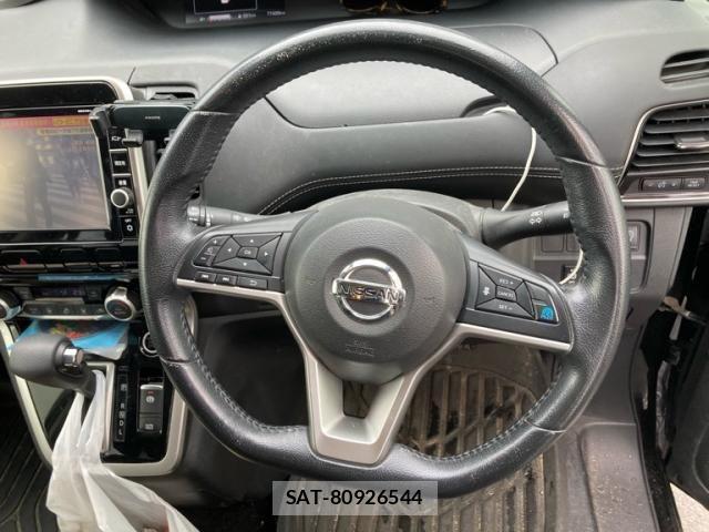 Nissan SERENA 2017-03 7252261-19