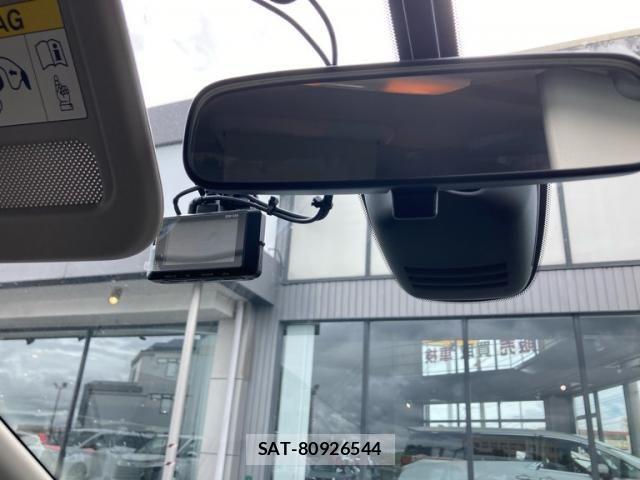Nissan SERENA 2017-03 7252261-25
